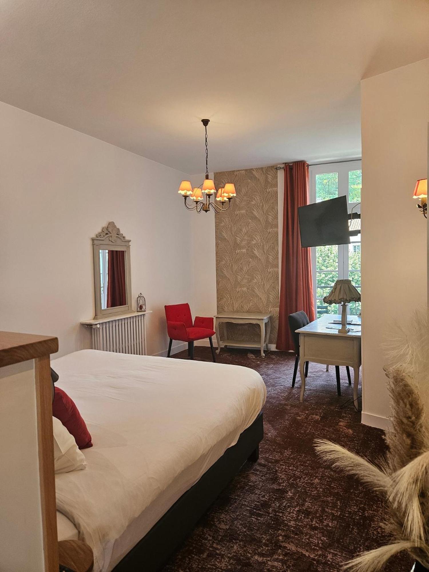 Brantôme Hotel Restaurant Charbonnel מראה חיצוני תמונה